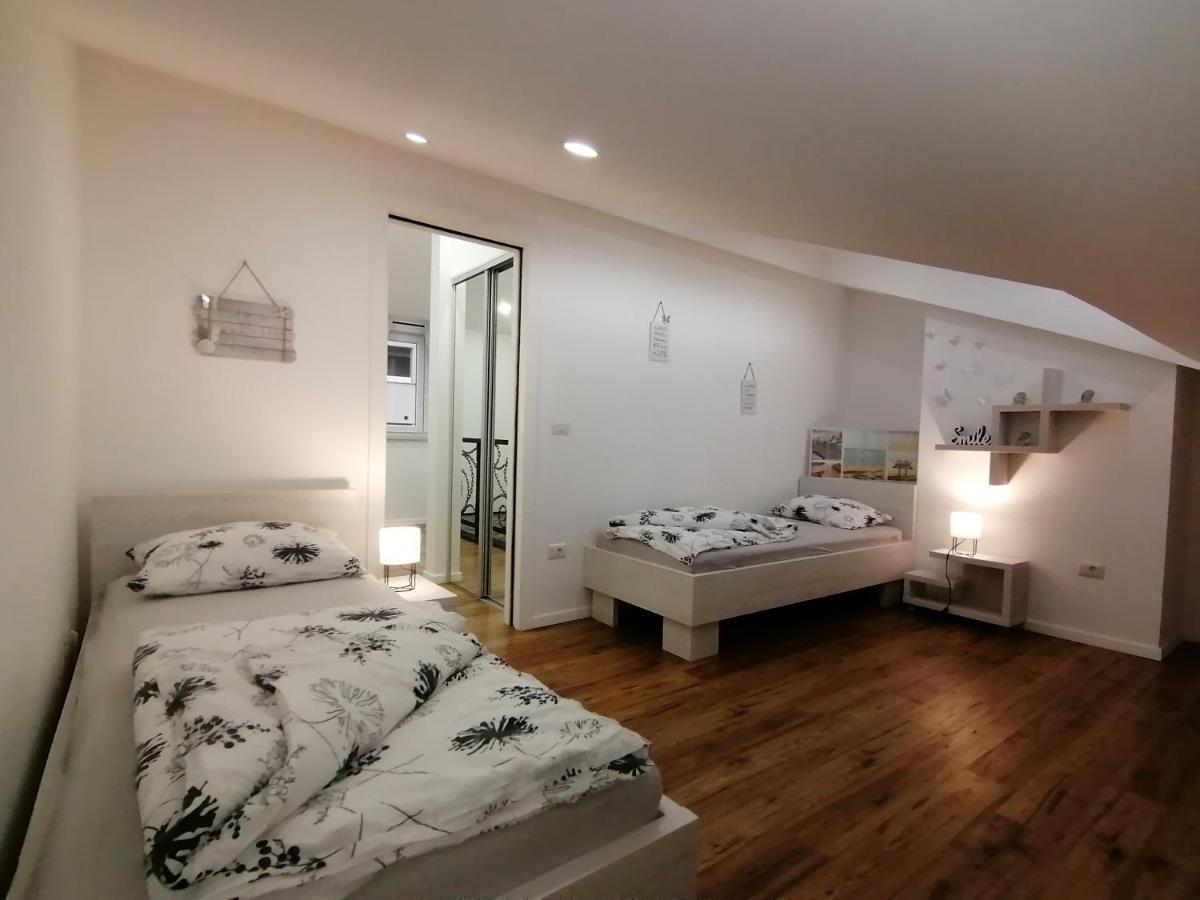 Apartmani Kiko Poreč Exteriör bild
